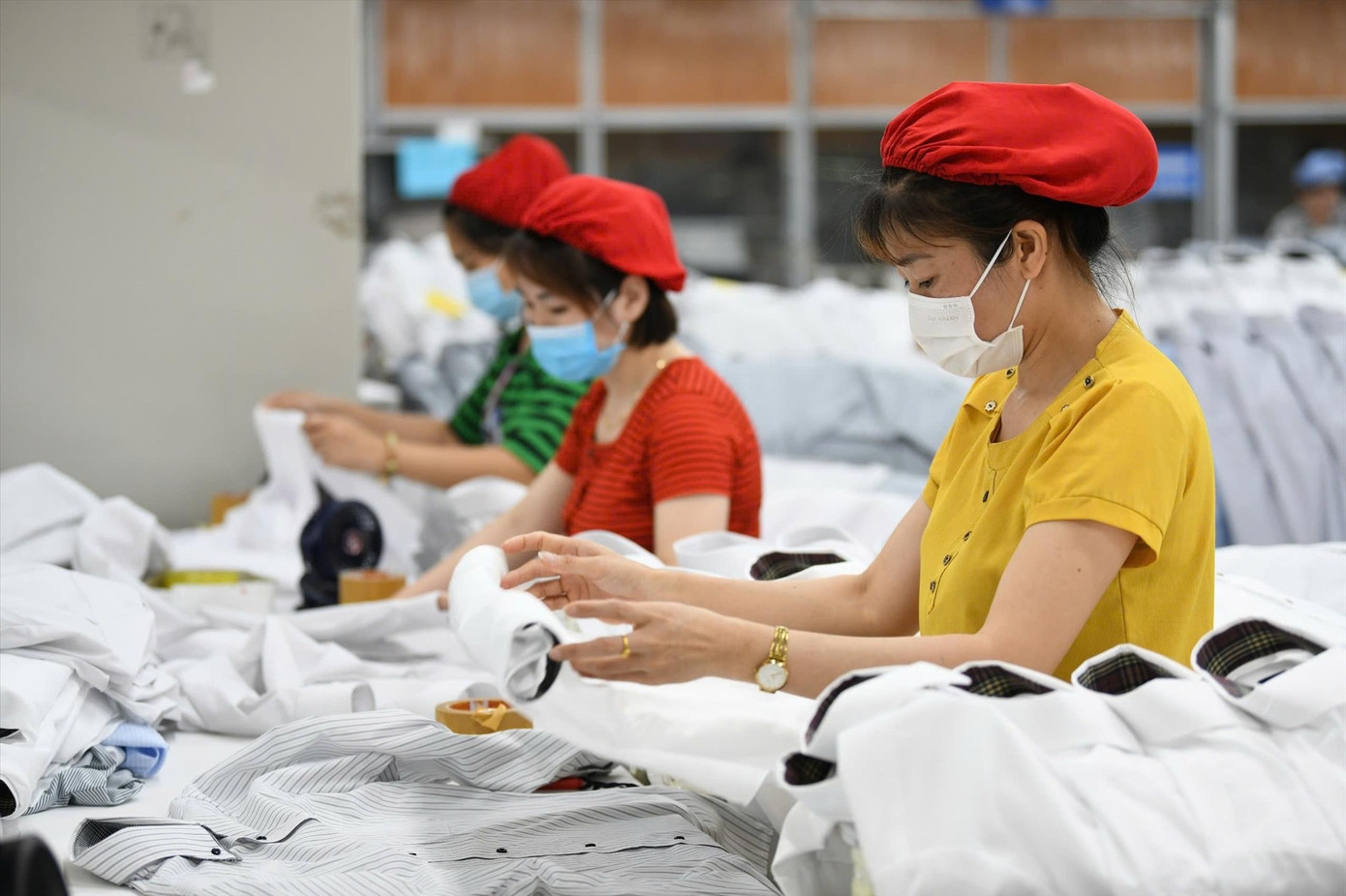 Doanh nghiệp dệt may thận trọng trước nguy cơ áp thuế đối ứng từ Hoa Kỳ. Ảnh: Như Ý