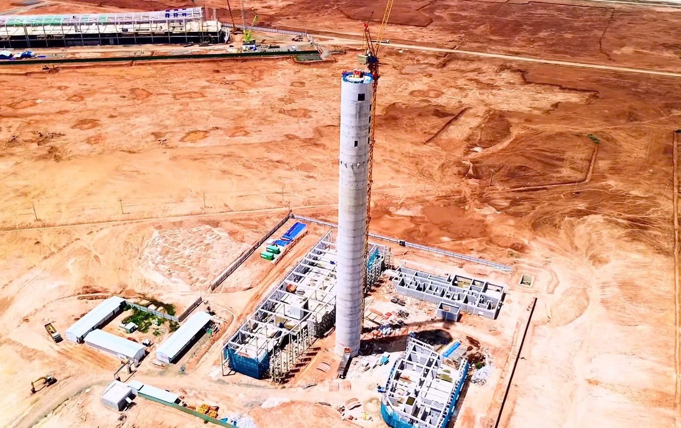 Đài Kiểm soát không lưu đã hoàn thành đến cao độ +107,88m