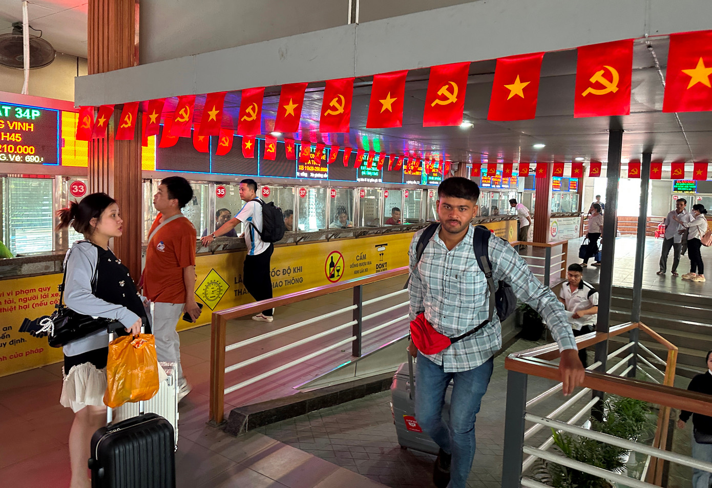 Sự thay đổi mới của bến xe đã mang lại sự yên tâm, thoải mái cho hành khách Sự thay đổi mới của bến xe đã mang lại sự yên tâm, thoải mái cho hành khách