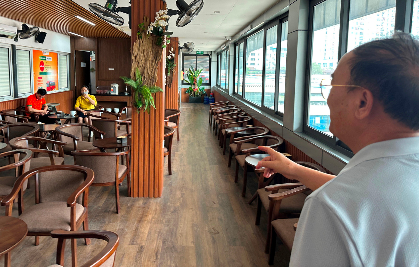 Một khu nhà chờ với nhiều dịch vụ tiện ích vừa được bến xe đưa vào hoạt động để phục vụ hành khách đi tuyến Vinh (Nghệ An) Một khu nhà chờ với nhiều dịch vụ tiện ích vừa được bến xe đưa vào hoạt động để phục vụ hành khách đi tuyến Vinh (Nghệ An)