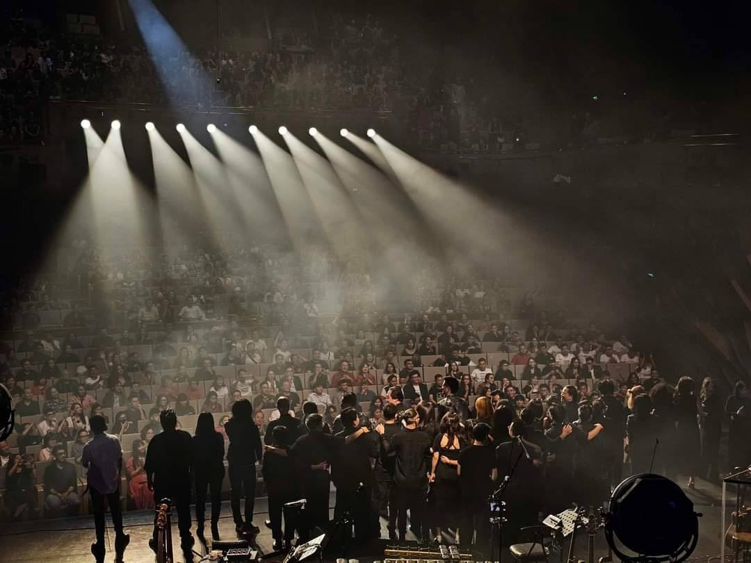 Khán giả hi vọng ban nhạc sẽ có những đổi mới để trở thành tương lai của rock Việt