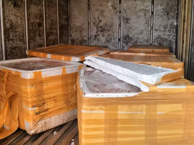 Bảy tạ nội tạng lợn trên xe tải bị phát hiện, bắt giữ