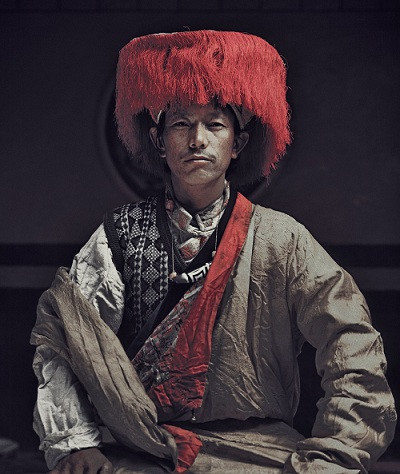 Lạ kỳ bộ tộc anh em lấy chung vợ ở Tây Tạng ảnh 6