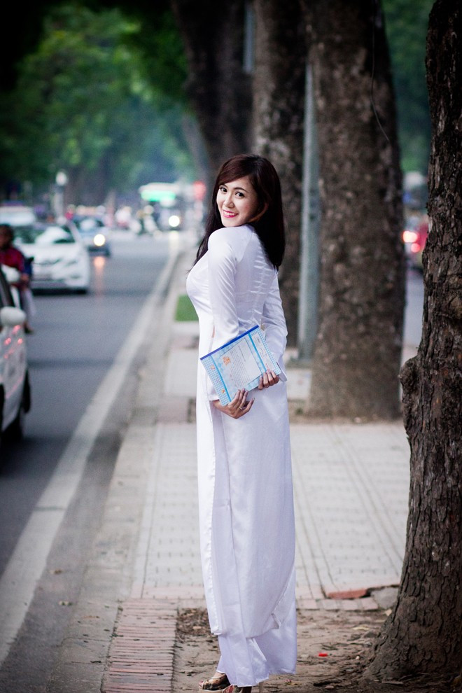 Tạo dáng như những học sinh cấp ba