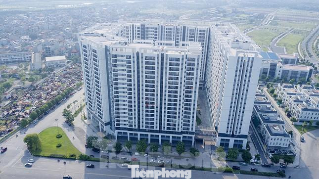 Trước đó, kiểm toán đã phát hiện ra 3 dự án NƠXH trên địa bàn Hà Nội chuyển sang dự án nhà ở thương mại trái quy định. Ngoài ra, tình trạng một số dự án lập dự toán theo phương án tính giá bán còn sai khối lượng, sai đơn giá. Trước đó, kiểm toán đã phát hiện ra 3 dự án NƠXH trên địa bàn Hà Nội chuyển sang dự án nhà ở thương mại trái quy định. Ngoài ra, tình trạng một số dự án lập dự toán theo phương án tính giá bán còn sai khối lượng, sai đơn giá.