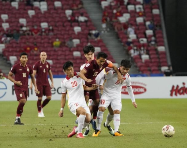 Theo ông Charnwit Polcheewin, ĐT Thái Lan không nên thi đấu quá lép vế trước Việt Nam