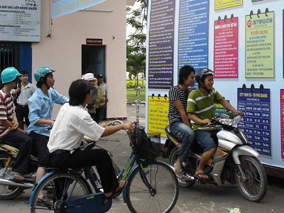 Cuộc sống khó khăn, sẵn sàng làm thêm việc, thêm ca để bám trụ Sài Gòn