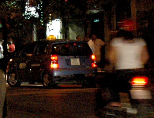 Vũ bảo, nếu cũng có gia đình, rất có thể anh ta đã từ bỏ những chuyến taxi đêm.