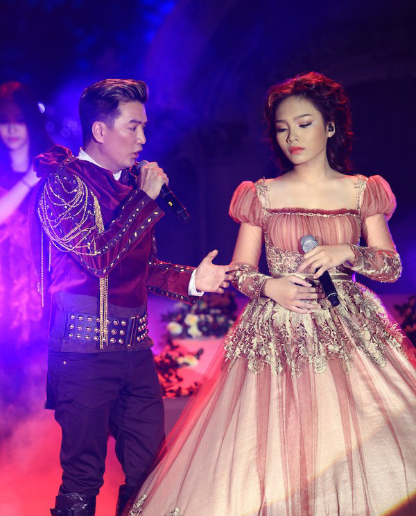 HLV Đàm Vĩnh Hưng và Thảo My. HLV Đàm Vĩnh Hưng và Thảo My