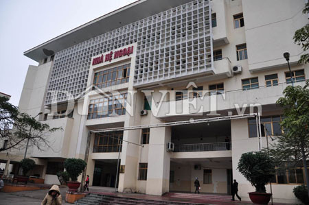 Tòa nhà nơi nạn nhân tự tử