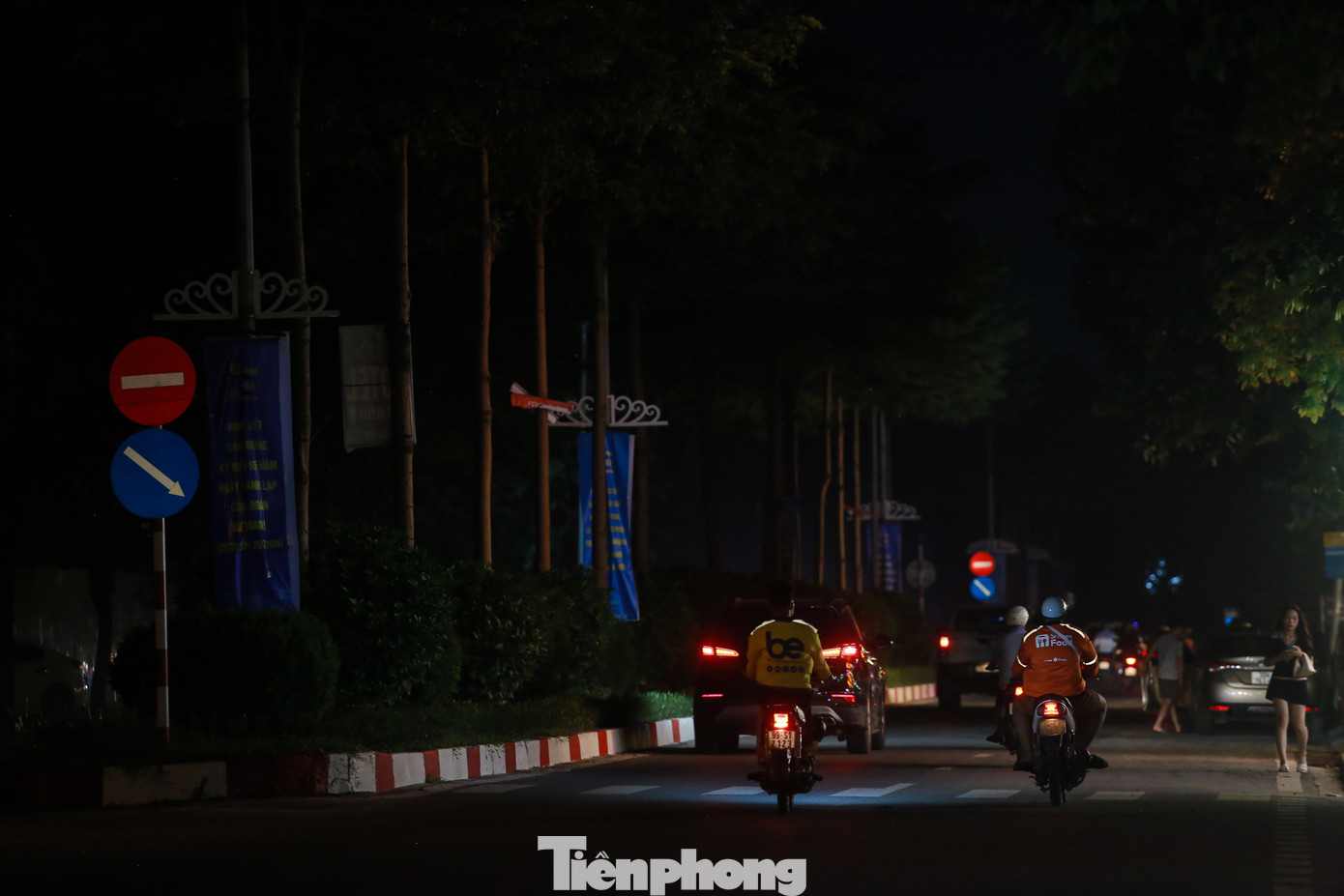 Chia sẻ nguyên nhân, người dân sinh sống ở đây chia sẻ, có thể các tuyến phố này hiện chưa được nghiệm thu đưa vào sử dụng nên chưa hoàn thiện hệ thống chiếu sáng. Chia sẻ nguyên nhân, người dân sinh sống ở đây chia sẻ, có thể các tuyến phố này hiện chưa được nghiệm thu đưa vào sử dụng nên chưa hoàn thiện hệ thống chiếu sáng.