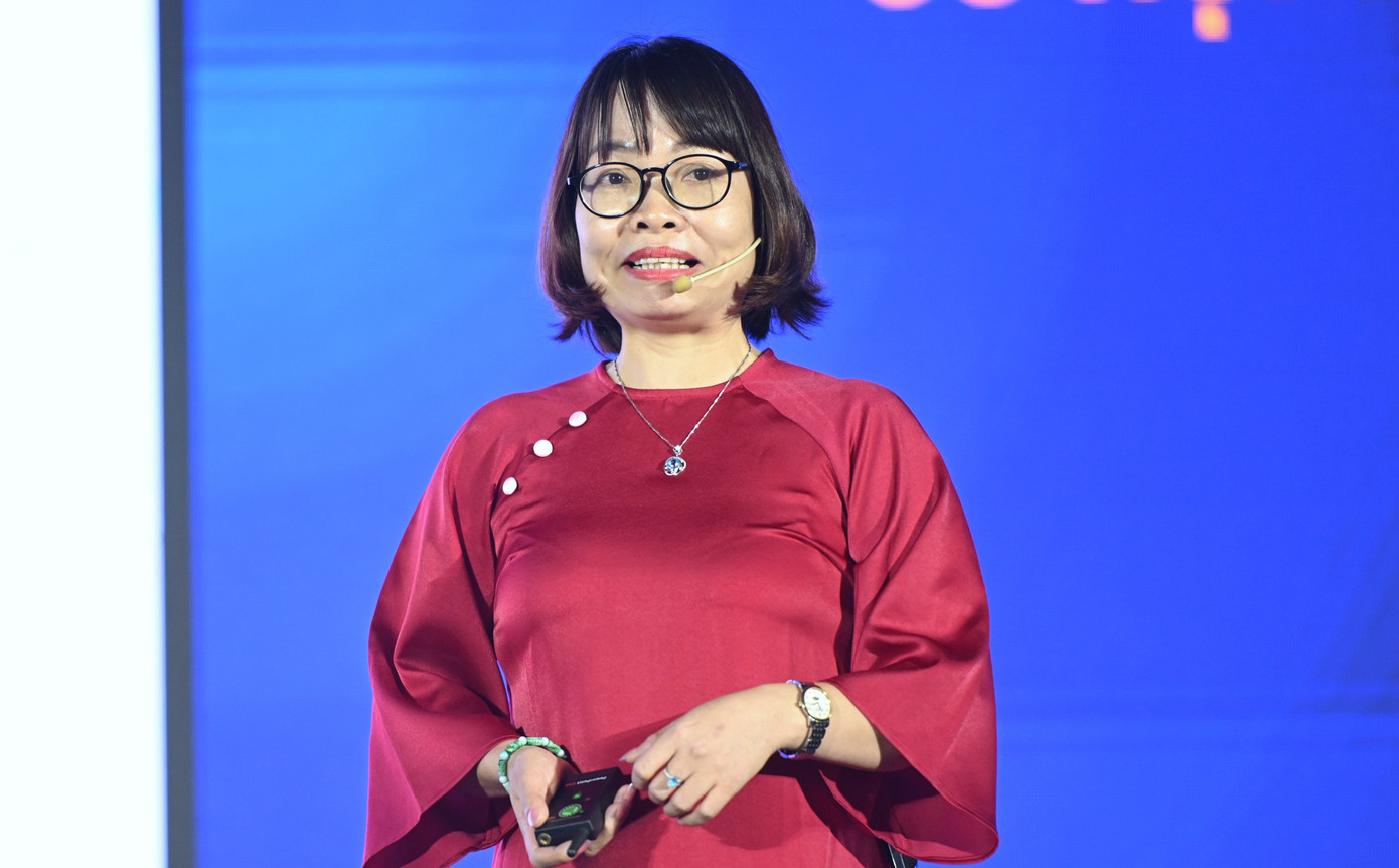 PGS, TS. Nguyễn Thị Trang trình bày về ứng dụng AI trong lĩnh vực y tế.