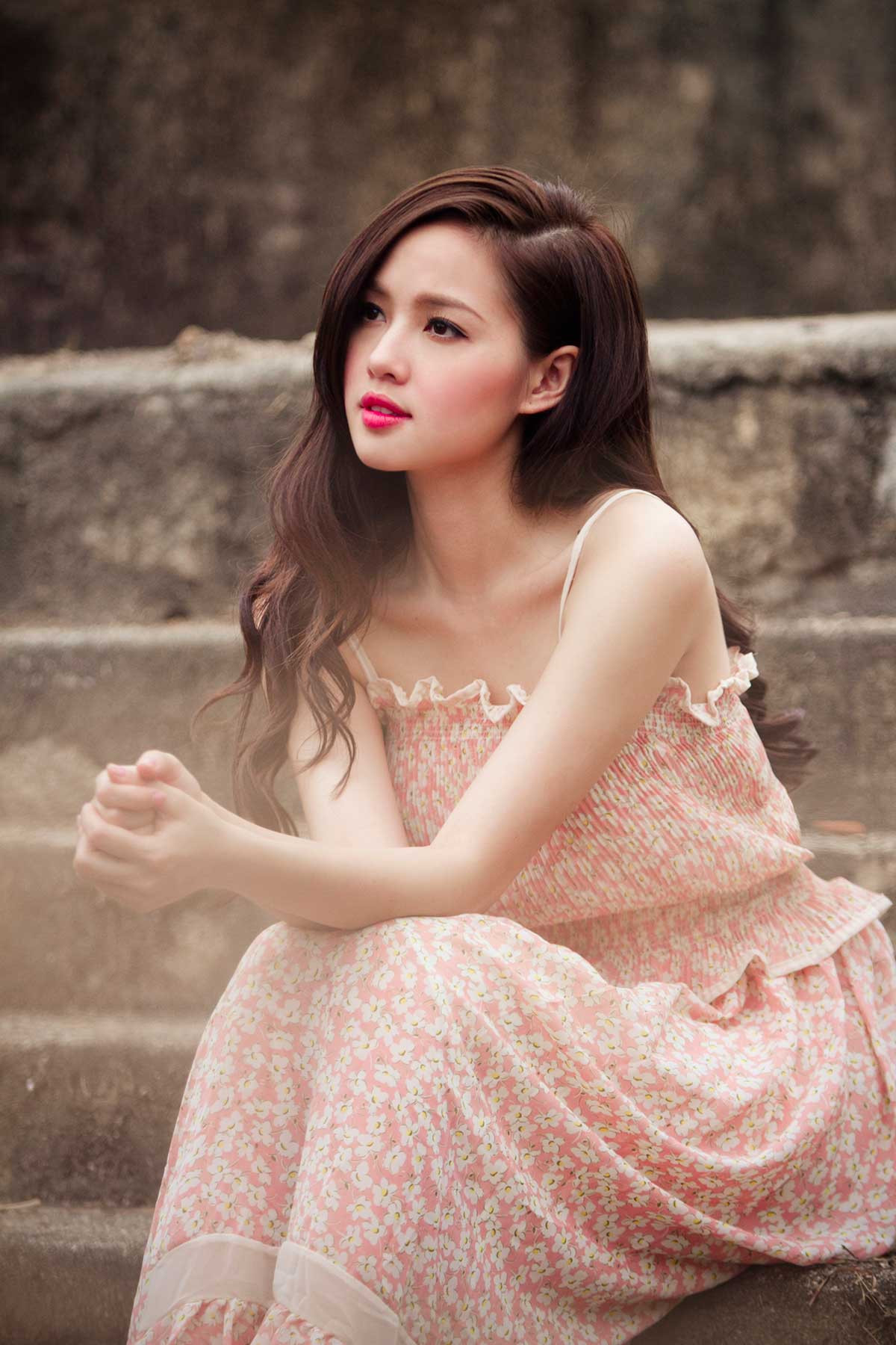 "Năm mới cũng tới rồi, chúc mọi người sẽ có một năm dồi dào sức khỏe, tràn ngập yêu thương và thành công tột đỉnh!".