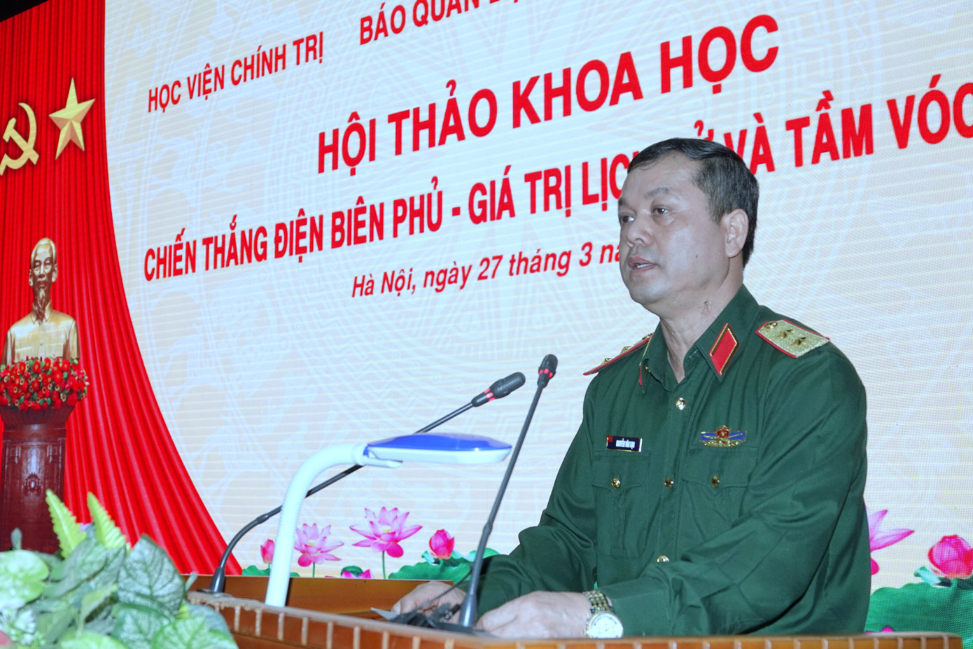 Trung tướng, PGS.TS Nguyễn Văn Bạo phát biểu khai mạc hội thảo. Trung tướng, PGS.TS Nguyễn Văn Bạo phát biểu khai mạc hội thảo.