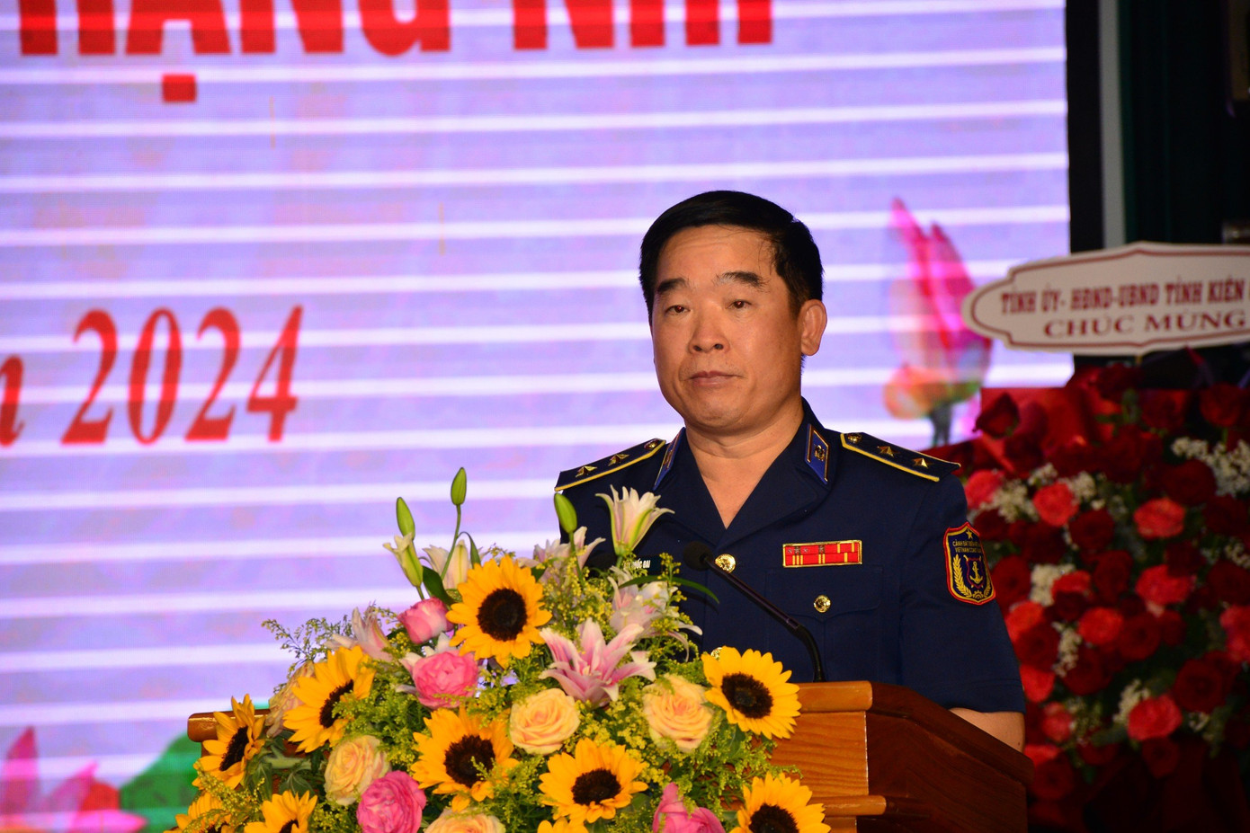 Trung tướng Bùi Quốc Oai - Chính ủy Cảnh sát biển Việt Nam, phát biểu tại buổi lễ. Trung tướng Bùi Quốc Oai - Chính ủy Cảnh sát biển Việt Nam, phát biểu tại buổi lễ.