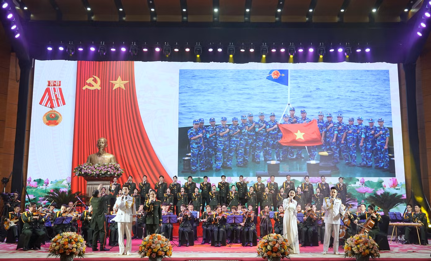 Chương trình nghệ thuật tại lễ kỷ niệm. Chương trình nghệ thuật tại lễ kỷ niệm.