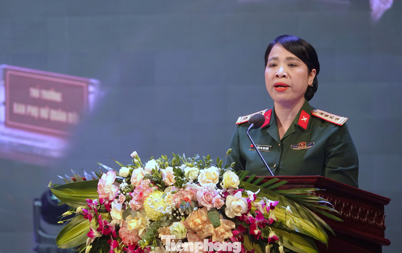 Đại tá Nguyễn Thị Thu Hiền - Trưởng Ban Phụ nữ Quân đội, thông tin về kết quả Liên hoan.