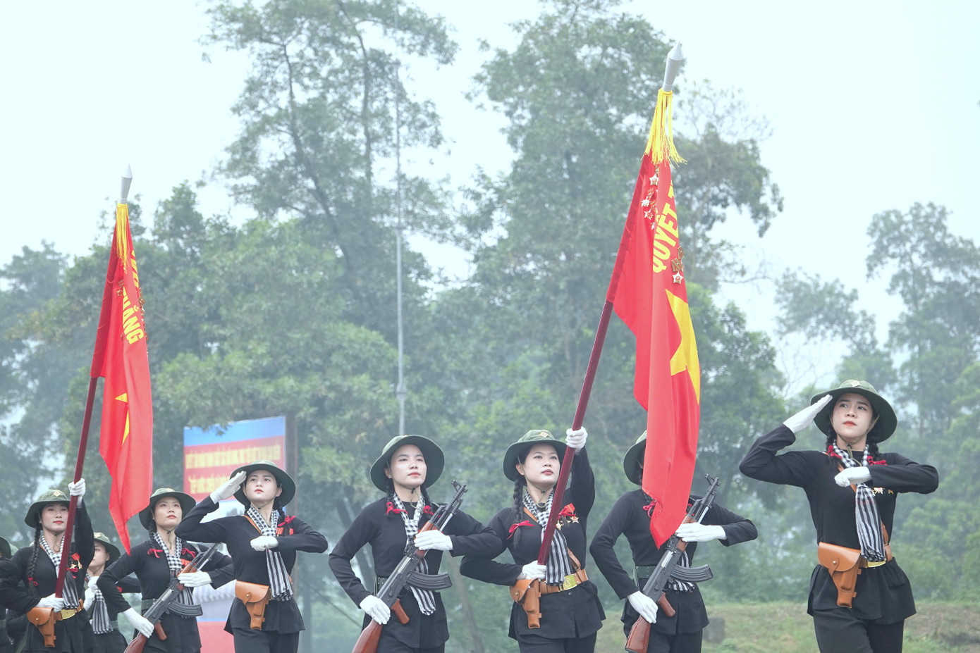 Khối nữ Du kích miền Nam.