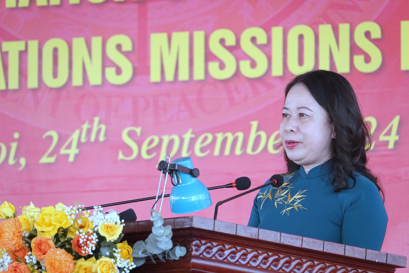 Phó Chủ tịch nước Võ Thị Ánh Xuân phát biểu động viên cán bộ, nhân viên hai đơn vị trước giờ lên đường tới Nam Sudan và khu vực Abyei thực hiện nhiệm vụ GGHB LHQ, sáng 24/9.