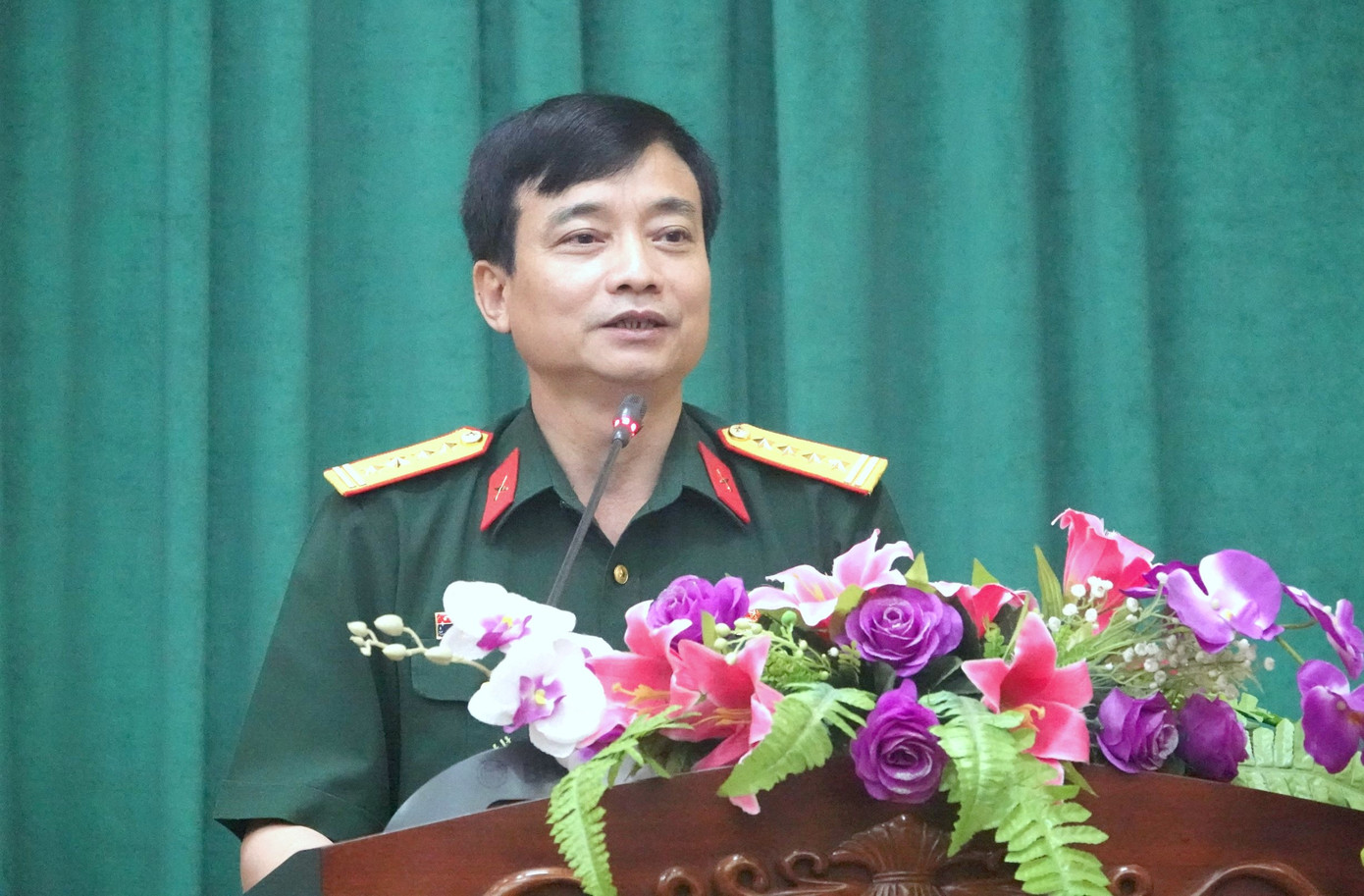 Đại tá Trần Phú Mừng - Trưởng phòng Thông tấn - Báo chí (Cục Tuyên huấn), giới thiệu về Cuộc thi ảnh báo chí, ảnh nghệ thuật toàn quốc về QĐND Việt Nam và Quốc phòng toàn dân năm 2024.