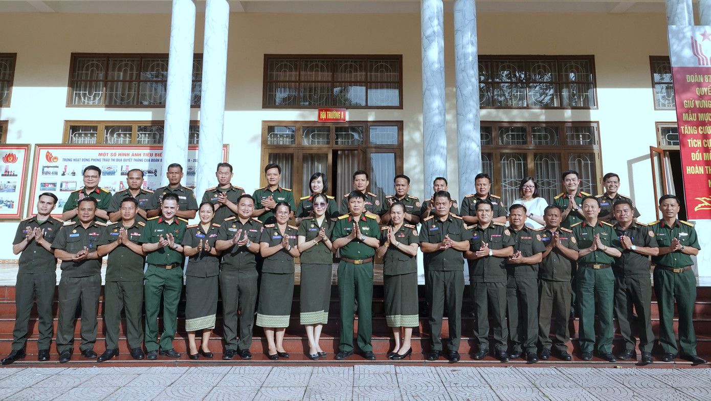 Các đại biểu dự khai mạc tập huấn.