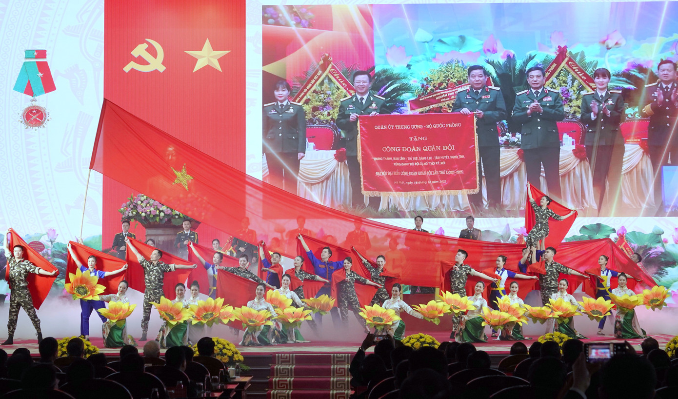 Chương trình nghệ thuật đặc sắc tại lễ kỷ niệm. Chương trình nghệ thuật đặc sắc tại lễ kỷ niệm.