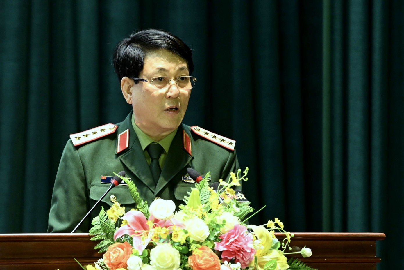 Đại tướng Lương Cường - Chủ nhiệm Tổng cục Chính trị QĐND Việt Nam, phát biểu tại hội thảo.