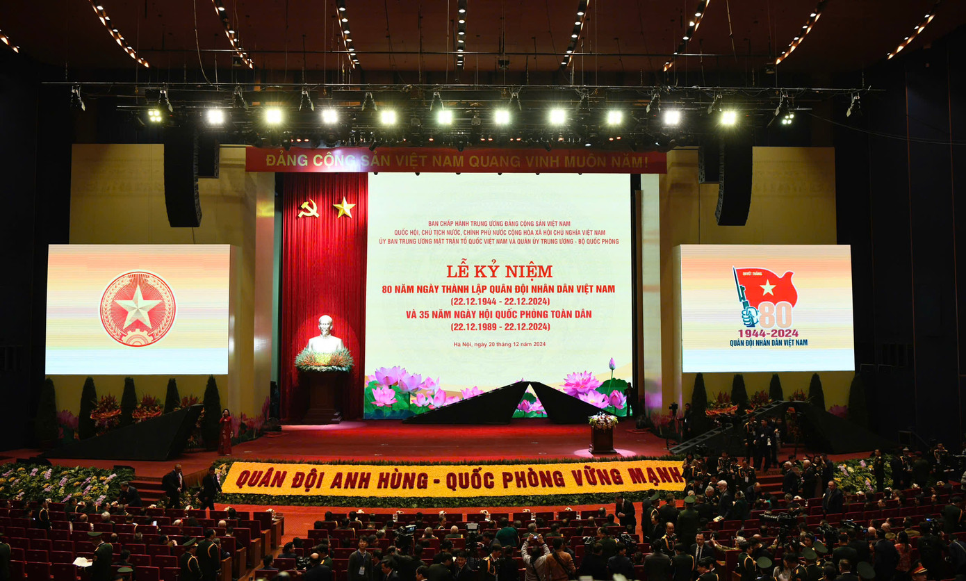 Lễ kỷ niệm bắt đầu vào lúc 9h hôm nay (20/12). Lễ kỷ niệm bắt đầu vào lúc 9h hôm nay (20/12).