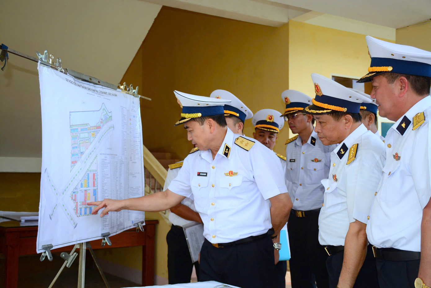 Phó Đô đốc Trần Thanh Nghiêm dẫn đầu đoàn công tác Quân chủng Hải quân kiểm tra đơn vị vững mạnh toàn diện “Mẫu mực, tiêu biểu” tại Vùng 3 Hải quân, tháng 11/2024. Phó Đô đốc Trần Thanh Nghiêm dẫn đầu đoàn công tác Quân chủng Hải quân kiểm tra đơn vị vững mạnh toàn diện “Mẫu mực, tiêu biểu” tại Vùng 3 Hải quân, tháng 11/2024.
