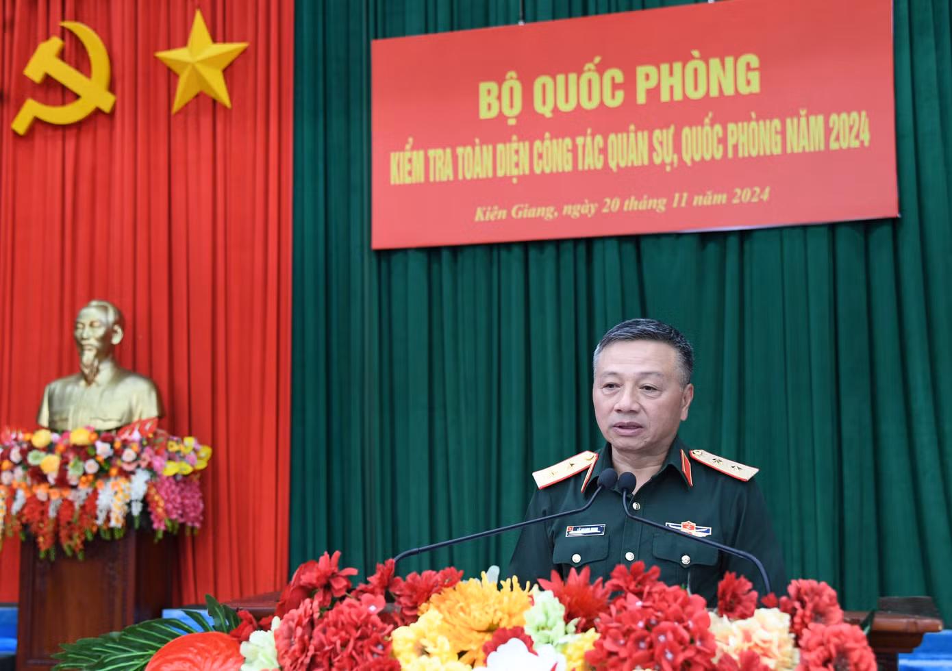 Trung tướng Lê Quang Minh phát biểu kết luận kiểm tra.