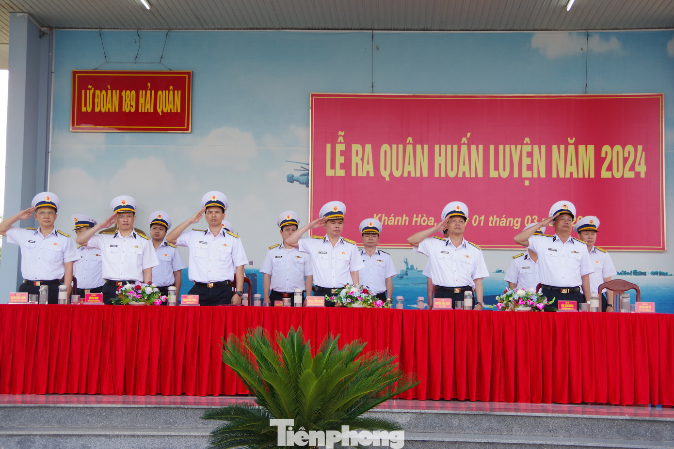 Đại biểu lãnh đạo tham dự lễ ra quân huấn luyện năm 2024 của Lữ đoàn tàu ngầm 189. Đại biểu lãnh đạo tham dự lễ ra quân huấn luyện năm 2024 của Lữ đoàn tàu ngầm 189.