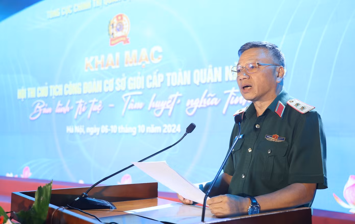 Trung tướng Lê Quang Minh phát biểu khai mạc hội thi. Ảnh: Hoàng Ngọc