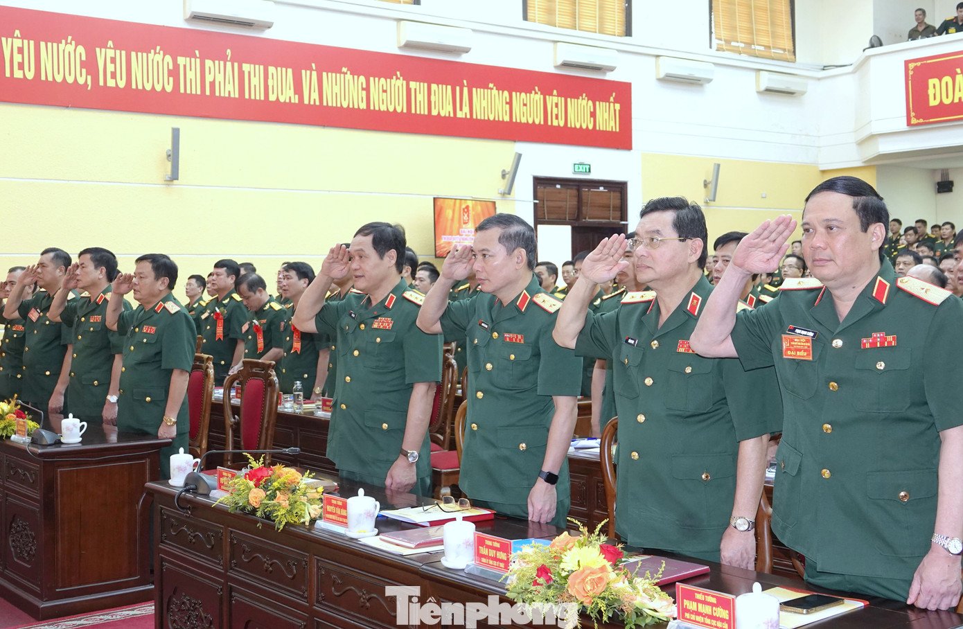 Đại hội có sự tham dự của lãnh đạo, đại biểu Bộ Quốc phòng và các cơ quan, đơn vị trong và ngoài Tổng cục Hậu cần. Ảnh: Nguyễn Minh Đại hội có sự tham dự của lãnh đạo, đại biểu Bộ Quốc phòng và các cơ quan, đơn vị trong và ngoài Tổng cục Hậu cần. Ảnh: Nguyễn Minh