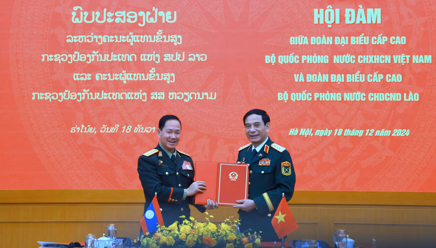 Sau hội đàm, hai Bộ trưởng đã ký kết Bản ghi nhớ về hợp tác trong lĩnh vực pháp luật, quân sự quốc phòng.