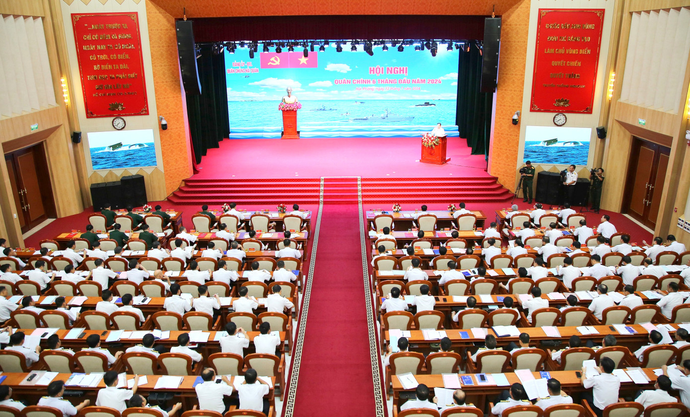 Dịp này, Hội đồng Thi đua - Khen thưởng Quân chủng Hải quân tổ chức phát động thi đua cao điểm “Tự hào truyền thống, viết tiếp chiến công, xứng danh Bộ đội Cụ Hồ”, chào mừng 80 năm Ngày thành lập Quân đội nhân dân Việt Nam, 35 năm Ngày hội Quốc phòng toàn dân. Dịp này, Hội đồng Thi đua - Khen thưởng Quân chủng Hải quân tổ chức phát động thi đua cao điểm “Tự hào truyền thống, viết tiếp chiến công, xứng danh Bộ đội Cụ Hồ”, chào mừng 80 năm Ngày thành lập Quân đội nhân dân Việt Nam, 35 năm Ngày hội Quốc phòng toàn dân.