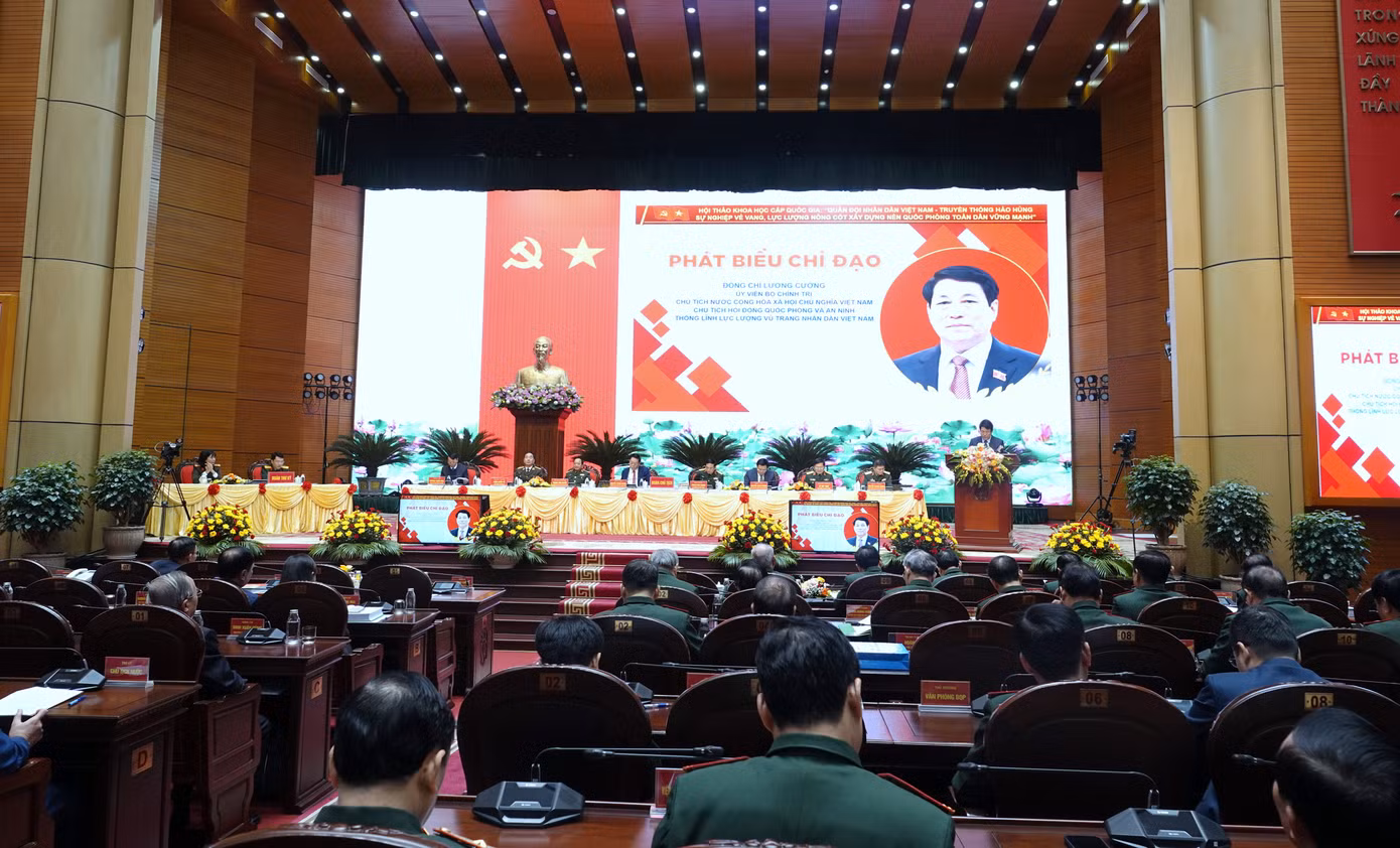 Hội thảo do Bộ Quốc phòng chủ trì, phối hợp với Ban Tuyên giáo Trung ương, Bộ Công an và tỉnh Cao Bằng tổ chức, với chủ đề “Quân đội nhân dân Việt Nam - Truyền thống hào hùng, sự nghiệp vẻ vang, lực lượng nòng cốt xây dựng nền quốc phòng toàn dân vững mạnh”. Hội thảo do Bộ Quốc phòng chủ trì, phối hợp với Ban Tuyên giáo Trung ương, Bộ Công an và tỉnh Cao Bằng tổ chức, với chủ đề “Quân đội nhân dân Việt Nam - Truyền thống hào hùng, sự nghiệp vẻ vang, lực lượng nòng cốt xây dựng nền quốc phòng toàn dân vững mạnh”.