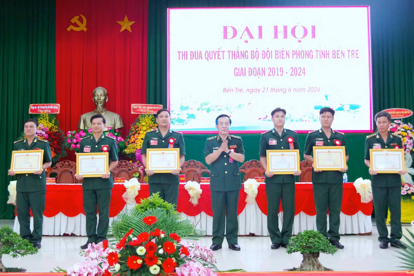 Tại đại hội, các tập thể và cá nhân tiêu biểu đã được tặng Bằng khen và Giấy khen của Bộ Tư lệnh BĐBP và BĐBP tỉnh Bến Tre vì đã có thành tích xuất sắc trong thực hiện phong trào TĐQT giai đoạn 2019-2024.
