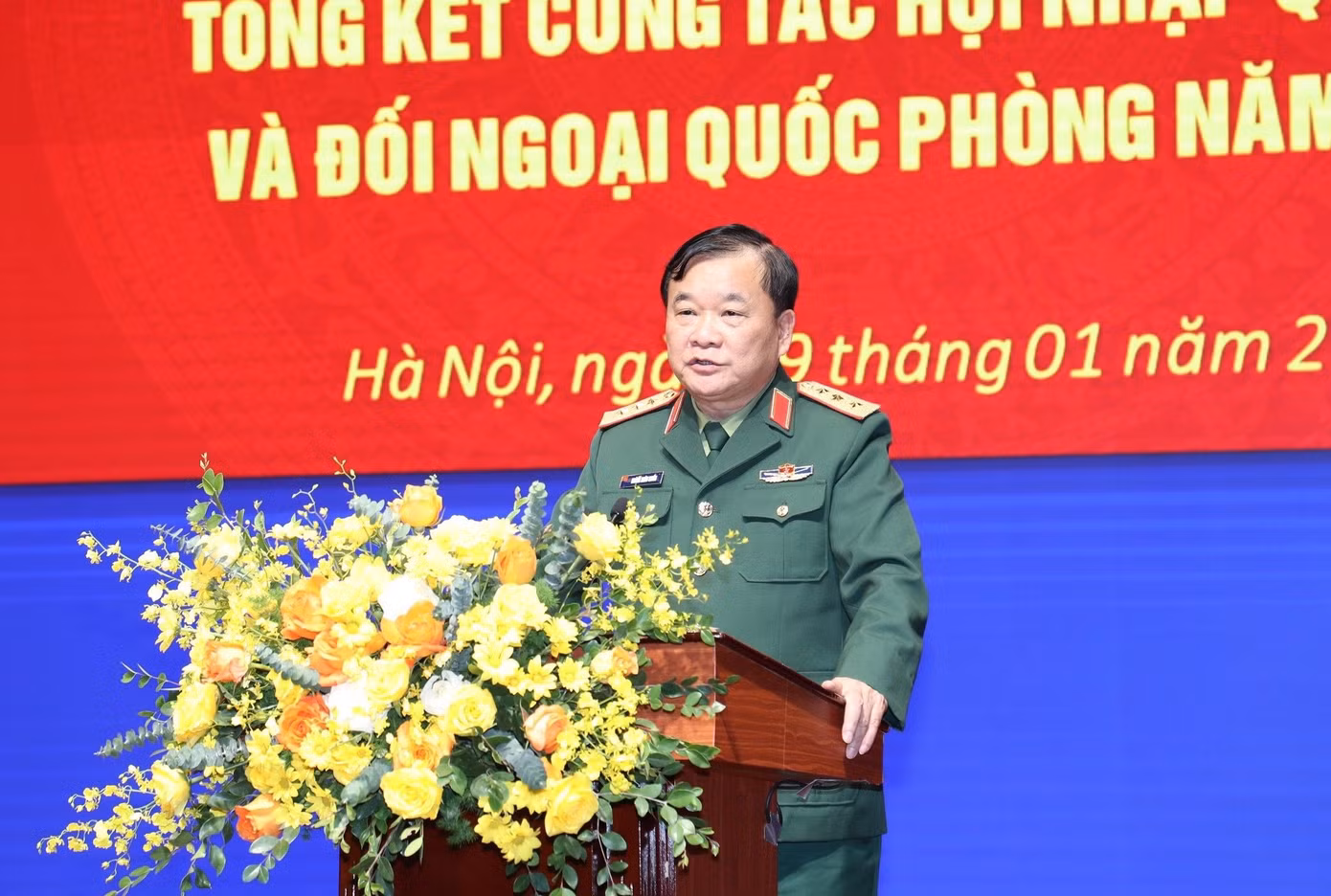 Thượng tướng Hoàng Xuân Chiến - Thứ trưởng Bộ Quốc phòng, phát biểu tại hội nghị.