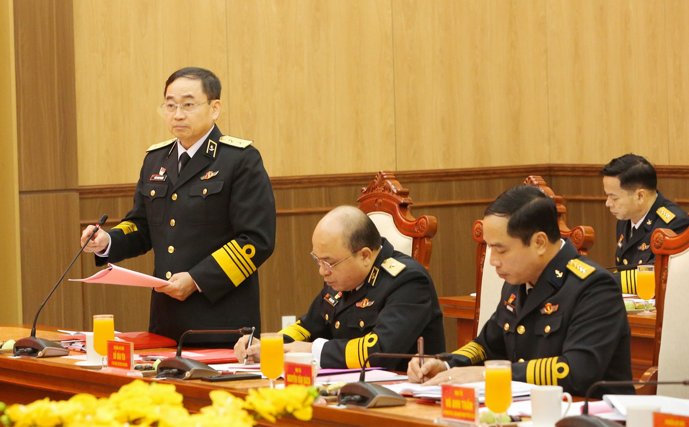 Phó Đô đốc Trần Thanh Nghiêm quán triệt Nghị quyết lãnh đạo nhiệm vụ quân sự, quốc phòng của Quân ủy Trung ương, tại hội nghị. Phó Đô đốc Trần Thanh Nghiêm quán triệt Nghị quyết lãnh đạo nhiệm vụ quân sự, quốc phòng của Quân ủy Trung ương, tại hội nghị.