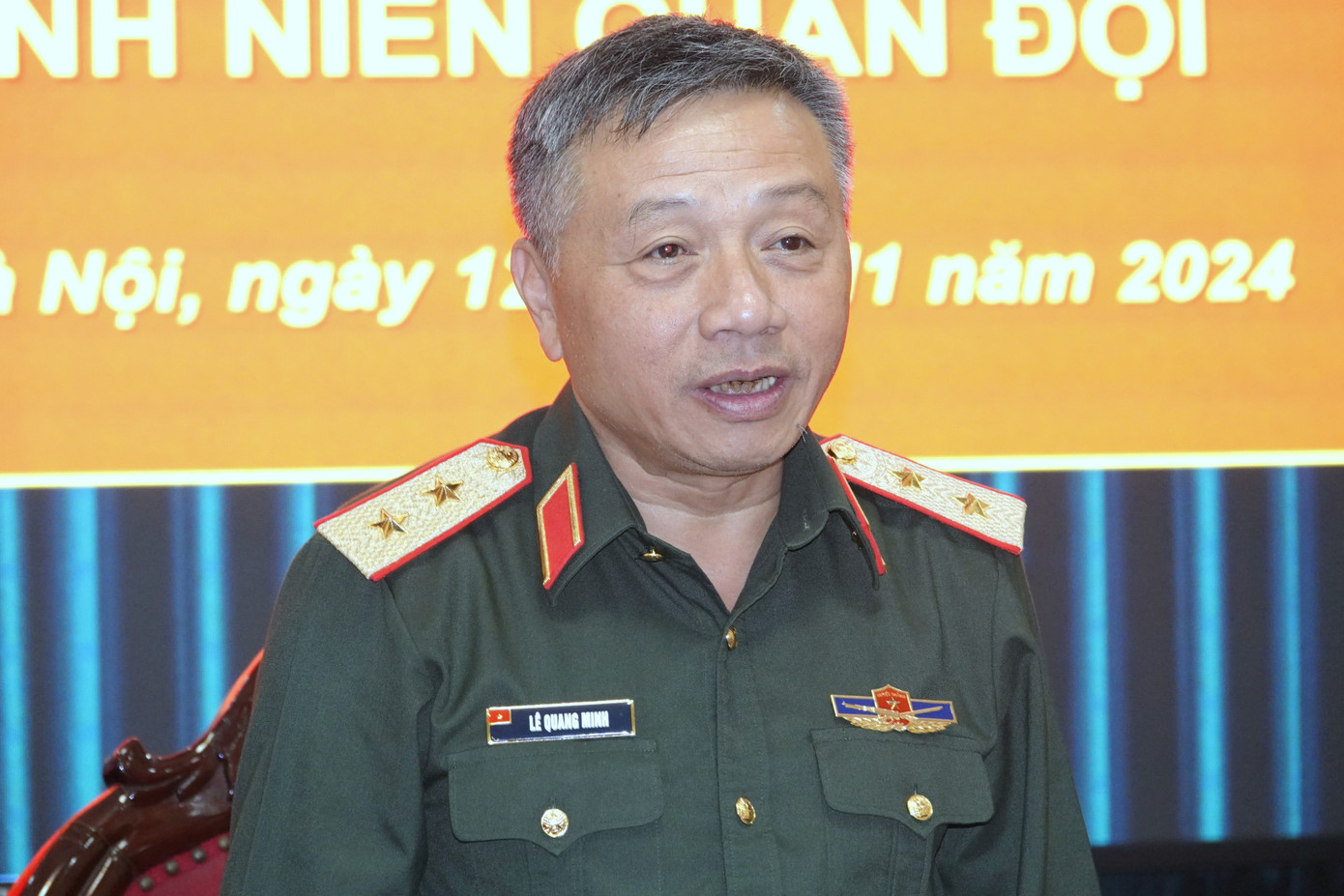 Trung tướng Lê Quang Minh phát biểu chỉ đạo hội nghị, chiều 12/11. Trung tướng Lê Quang Minh phát biểu chỉ đạo hội nghị, chiều 12/11.