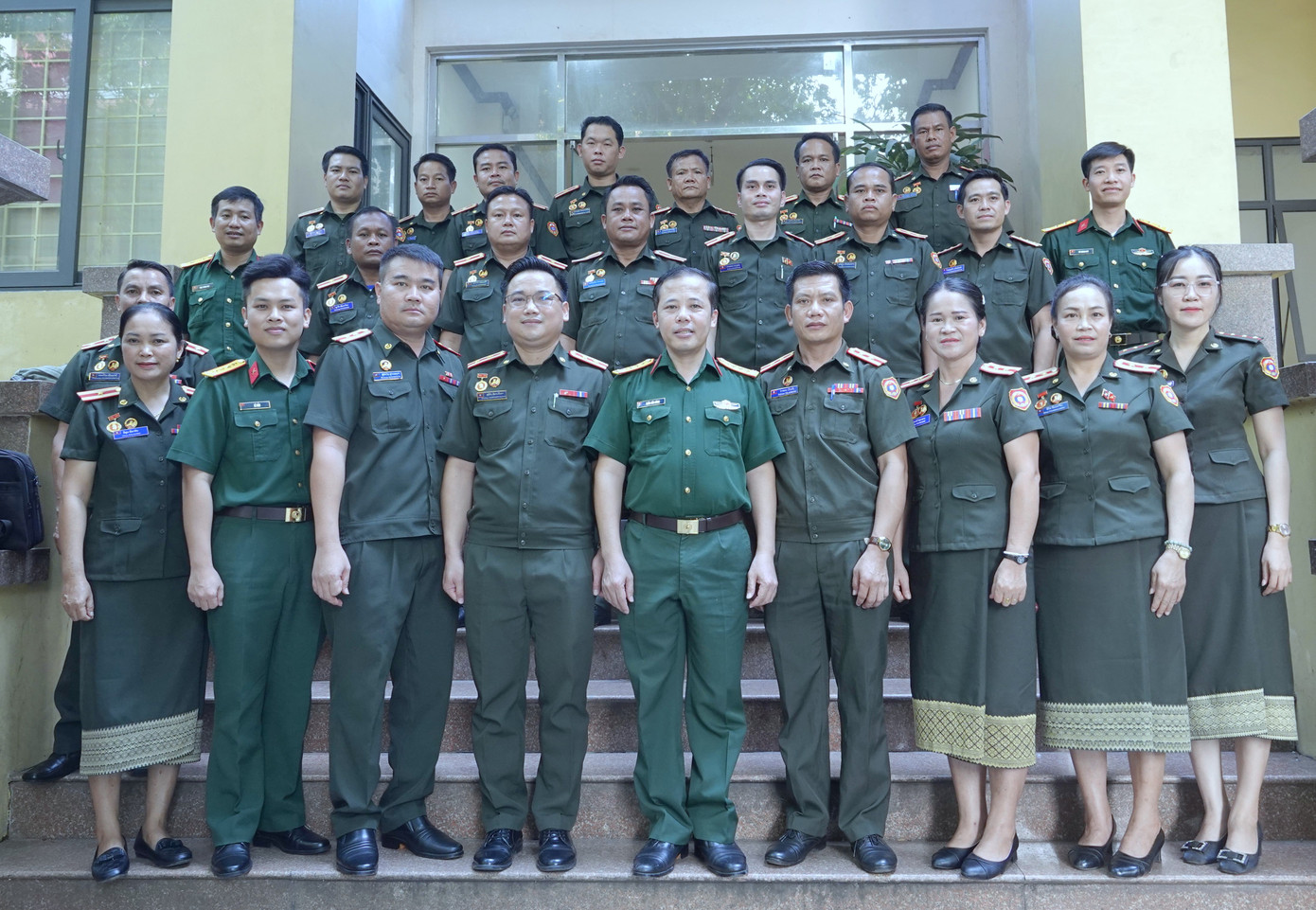 Các đại biểu tham dự tọa đàm. Các đại biểu tham dự tọa đàm.