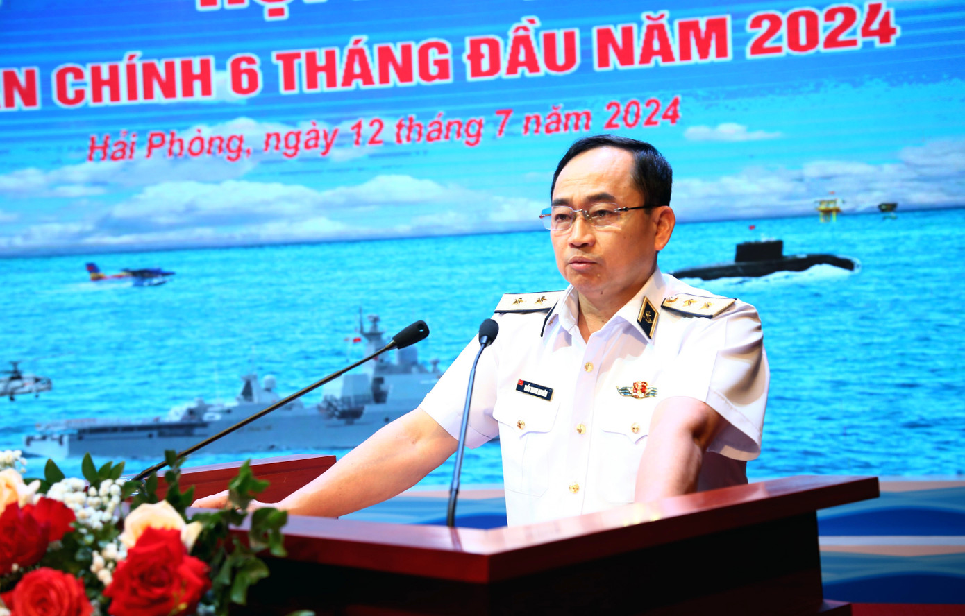 Phó Đô đốc Trần Thanh Nghiêm - Tư lệnh Hải quân, kết luận hội nghị. Phó Đô đốc Trần Thanh Nghiêm - Tư lệnh Hải quân, kết luận hội nghị.