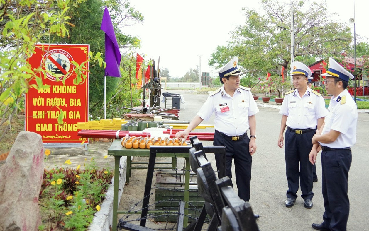 Kiểm tra tại Tiểu đoàn 457 thuộc Trung tâm Huấn luyện.