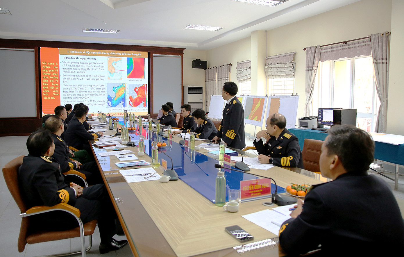 100% thành viên Hội đồng đã bỏ phiếu nhất trí thông qua đề nghị Bộ Tư lệnh Hải quân công nhận và đề nghị Hội đồng Khoa học và Công nghệ Bộ Quốc phòng nghiệm thu kết quả thực hiện đề tài. 100% thành viên Hội đồng đã bỏ phiếu nhất trí thông qua đề nghị Bộ Tư lệnh Hải quân công nhận và đề nghị Hội đồng Khoa học và Công nghệ Bộ Quốc phòng nghiệm thu kết quả thực hiện đề tài.