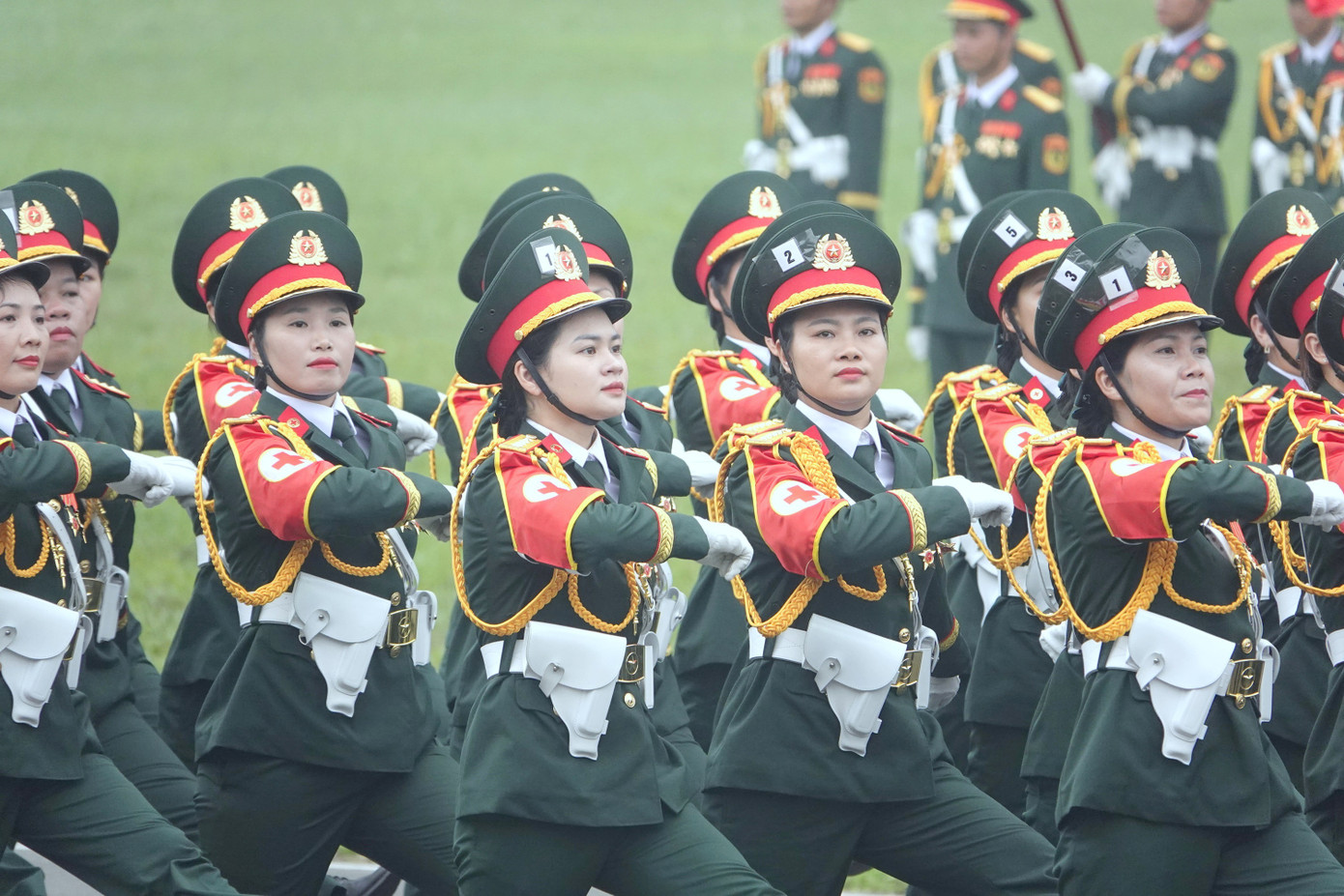 Khối nữ sĩ quan Quân y.