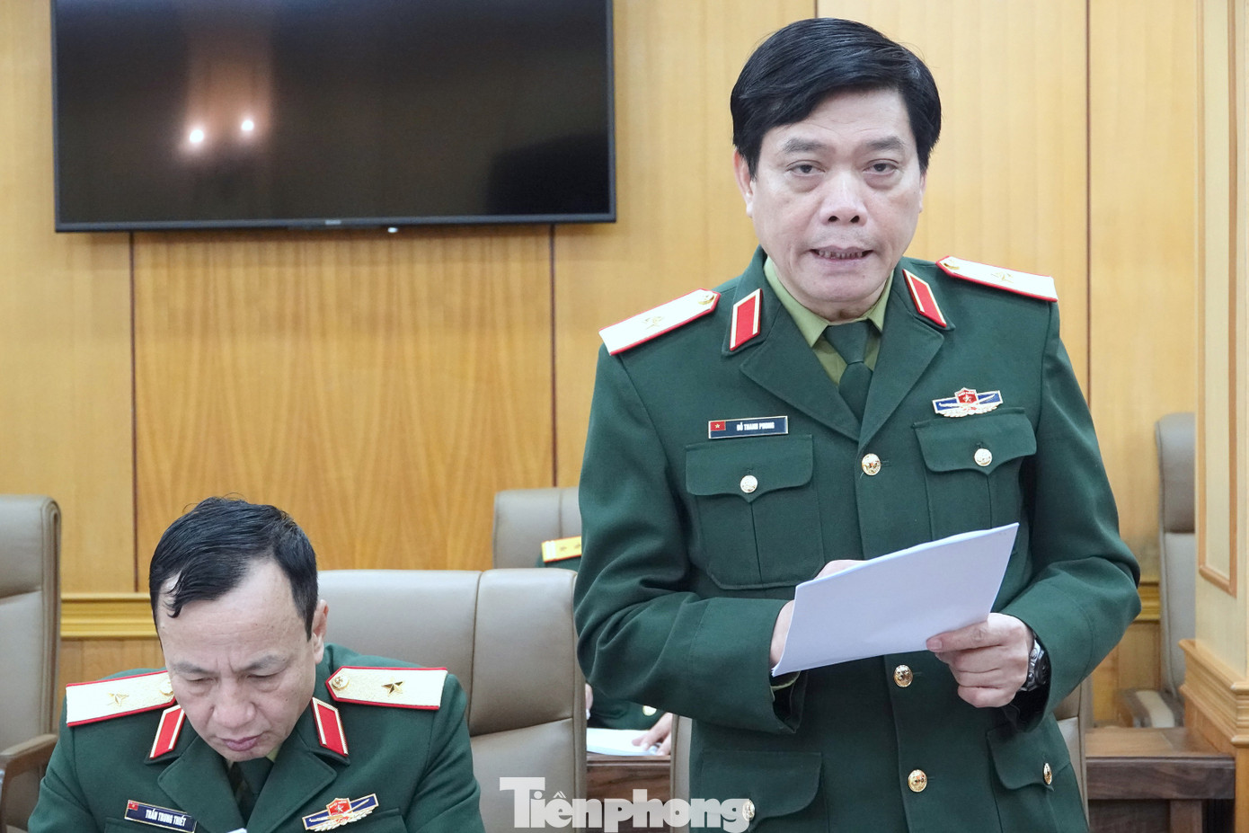 Thiếu tướng Đỗ Thanh Phong - Phó Cục trưởng Cục Tuyên huấn (Tổng cục Chính trị), nêu ý kiến tại hội nghị. Thiếu tướng Đỗ Thanh Phong - Phó Cục trưởng Cục Tuyên huấn (Tổng cục Chính trị), nêu ý kiến tại hội nghị.