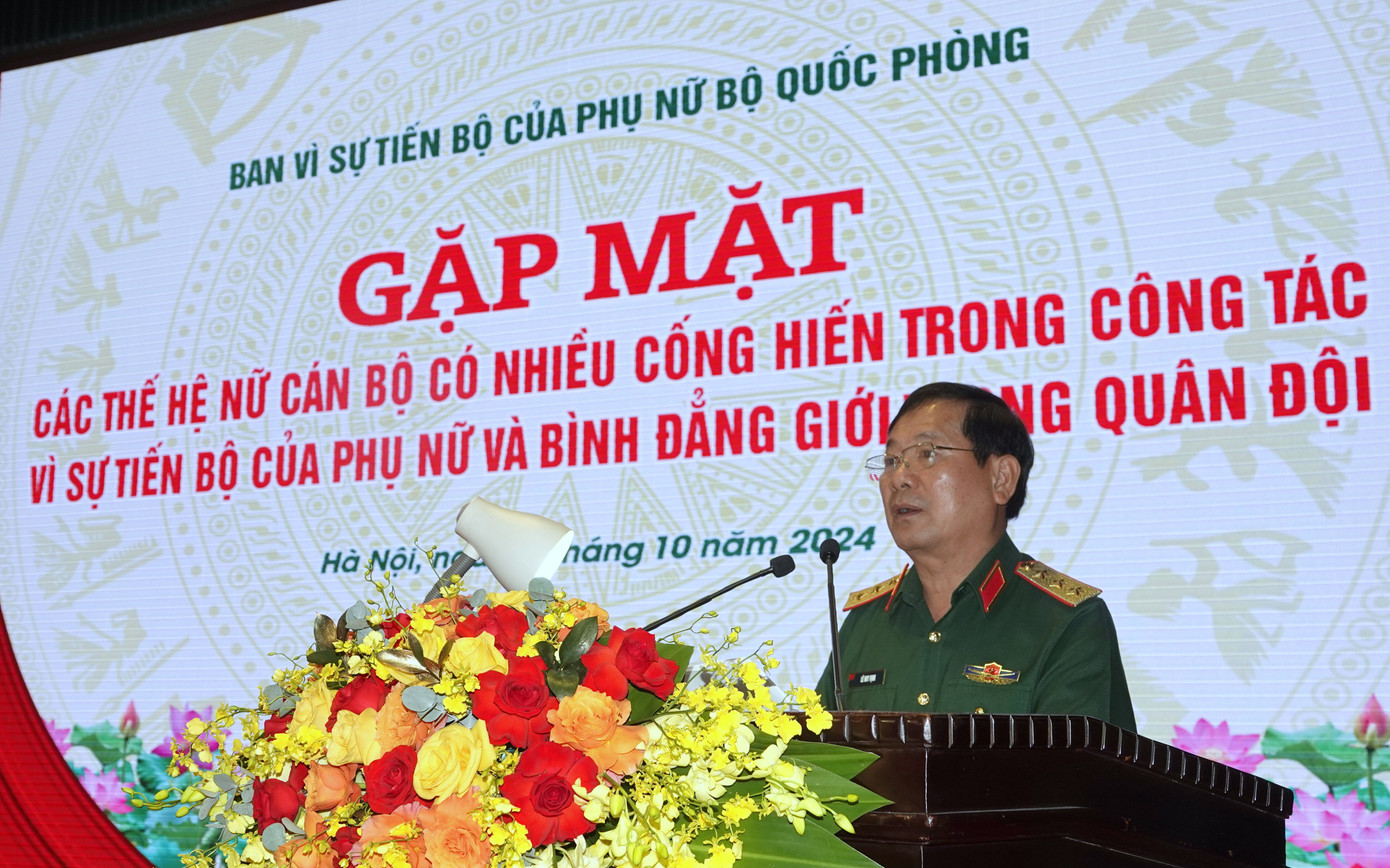 Thượng tướng Lê Huy Vịnh phát biểu tại chương trình.