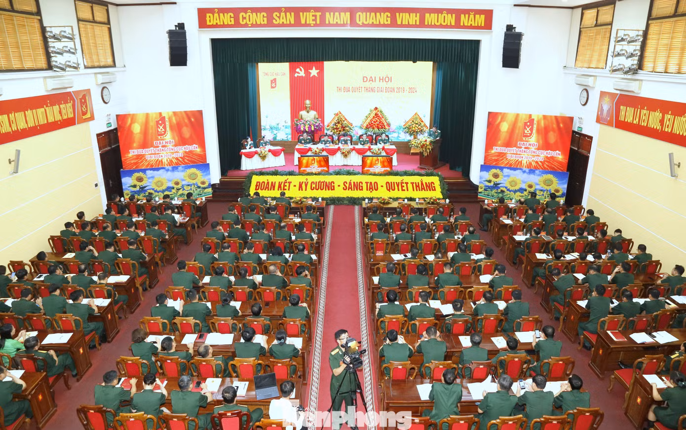 Quang cảnh đại hội.
