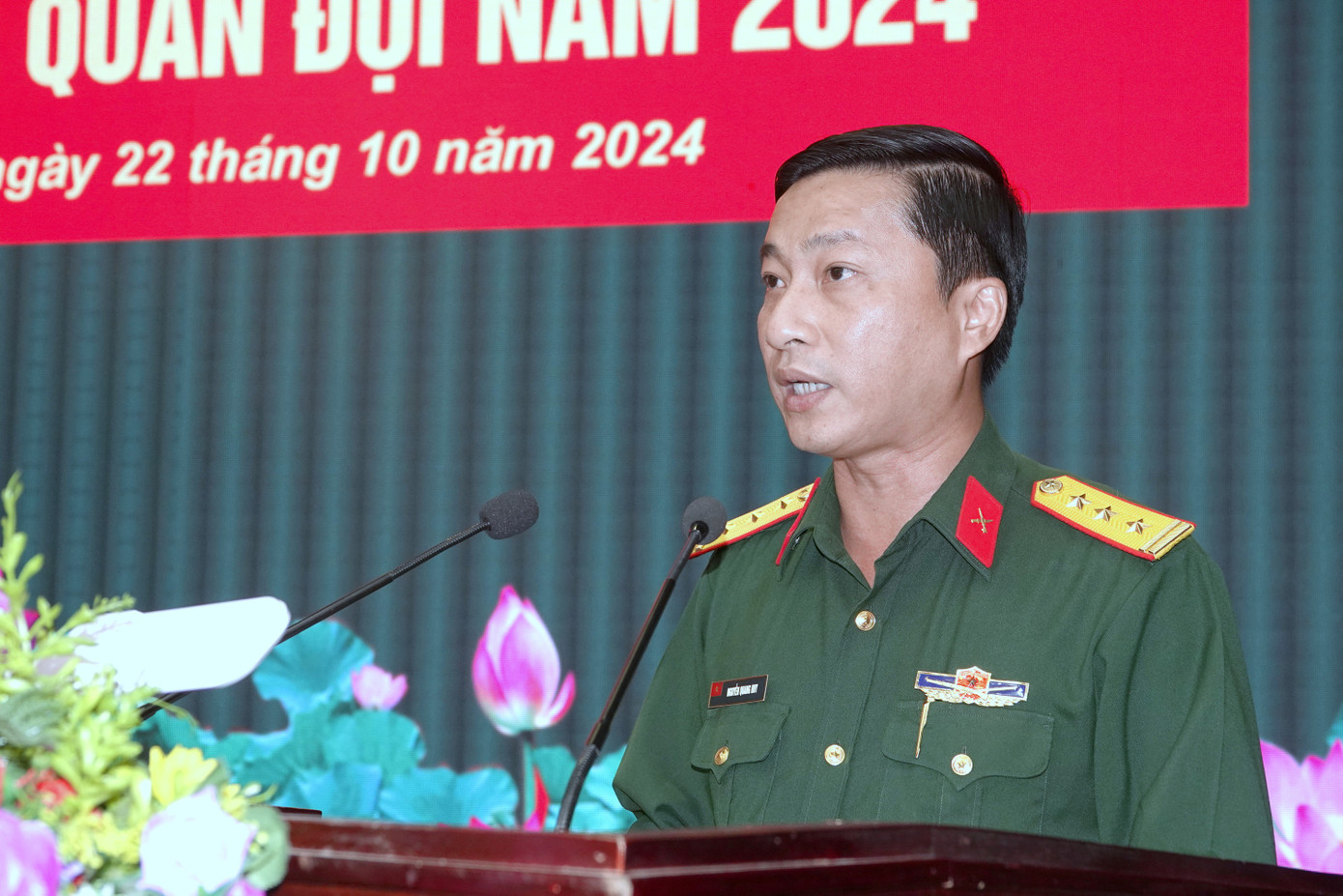 Thượng tá Nguyễn Quang Huy - Phó Trưởng Ban Thanh niên Quân đội, phát biểu khai mạc lớp bồi dưỡng. Thượng tá Nguyễn Quang Huy - Phó Trưởng Ban Thanh niên Quân đội, phát biểu khai mạc lớp bồi dưỡng.