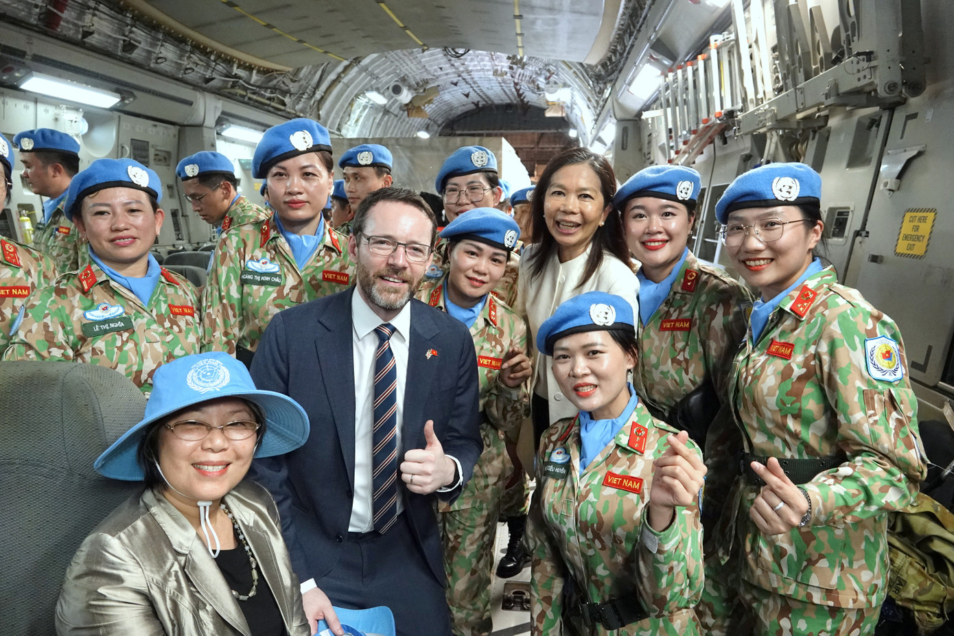 Cùng đồng đội chia tay hậu phương để lên đường tới Nam Sudan trong nhiệm kỳ một năm, Diệu Huyền khẳng định sẽ quyết tâm hết mình để có những ngày tháng thực sự ý nghĩa tại vùng đất châu Phi xa xôi.